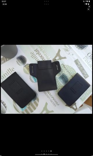 Riñoneras deportivas de cuero negro