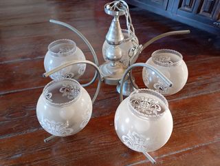 Lámpara colgante de cristal y metal