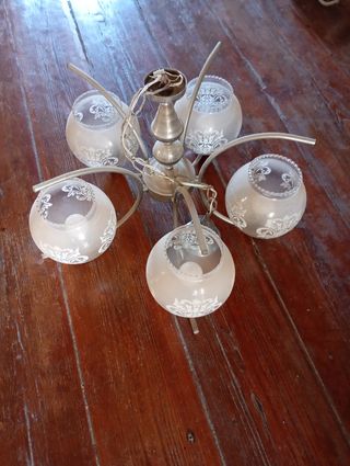 Lámpara colgante de cristal y metal