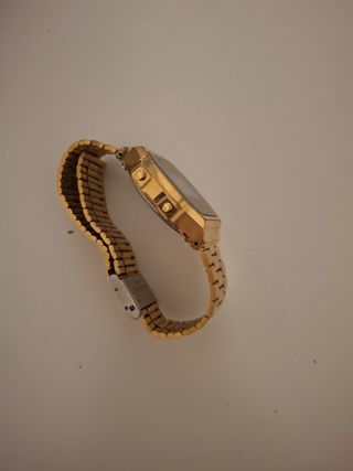 Reloj Casio Dorado