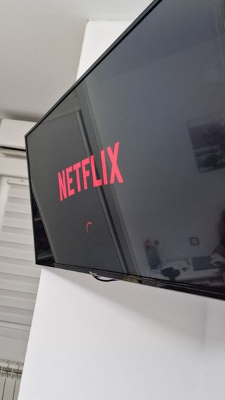 Smart TV 40 Pulgadas Full HD LED NUEVO 
NEGOCIABLE
