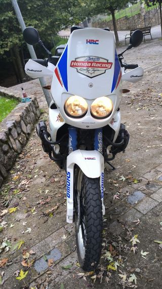 Honda XRV 750 Africa Twin Modelo 2002