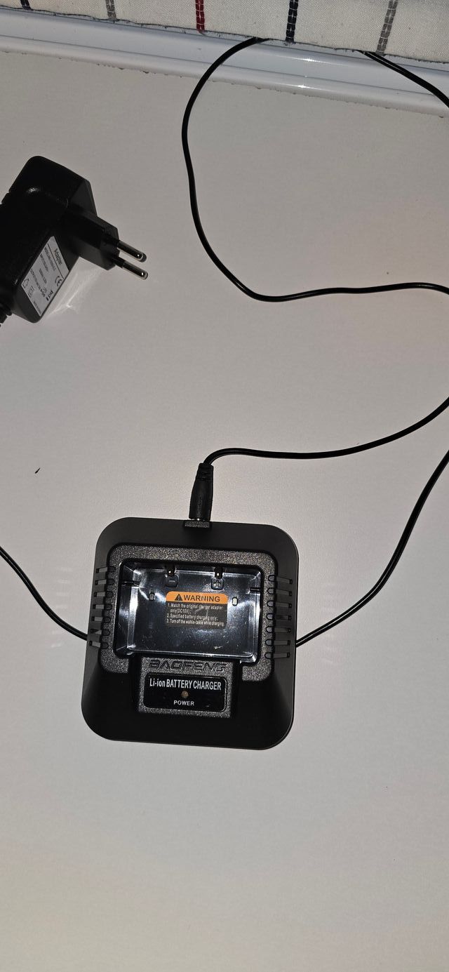 Walkie ricetrasmettitore FM a doppia banda Baofeng UV-5RA