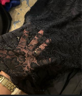 Vestido de encaje negro manga larga