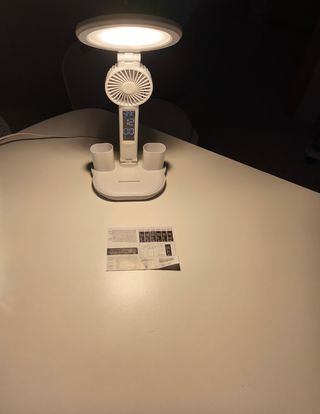 Lámpara LED Escritorio, con ventilador y reloj.