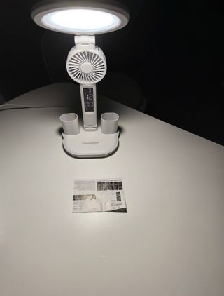 Lámpara LED Escritorio, con ventilador y reloj.