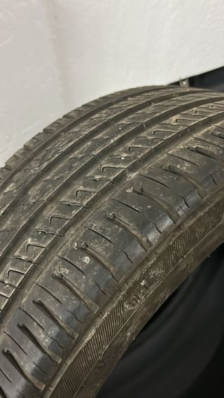 Neumáticos 235/40/18