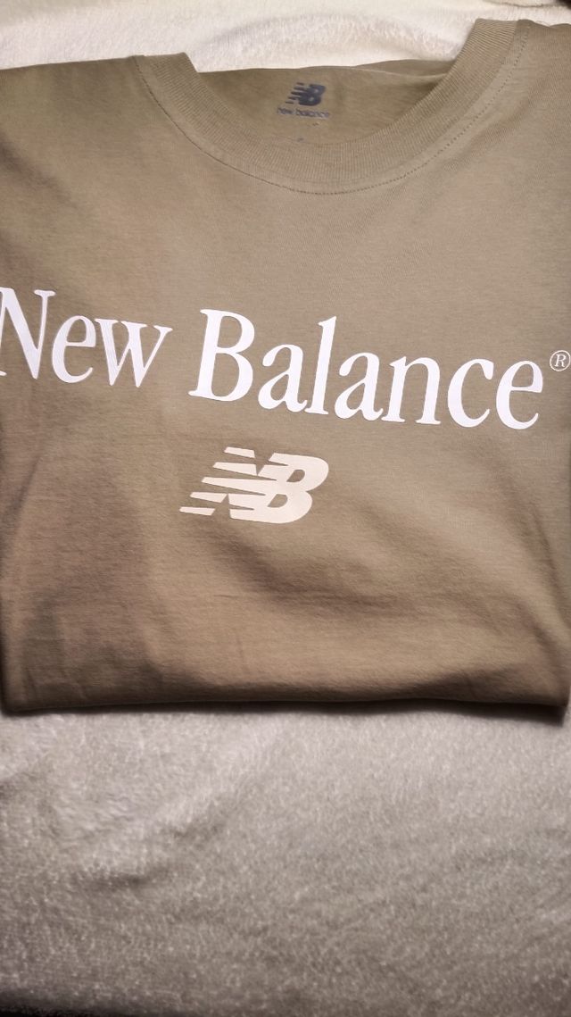Camiseta New Balance Talla S Beige