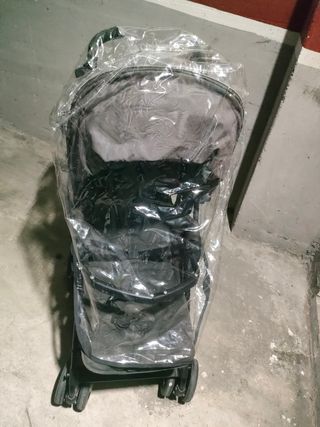 Silla de paseo Silver Cross negra