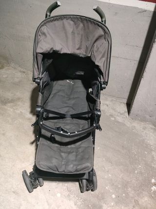 Silla de paseo Silver Cross negra