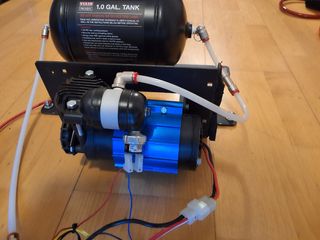 Compresor Aire ARB 12V con Tanque 4 litros