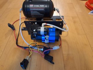 Compresor Aire ARB 12V con Tanque 4 litros