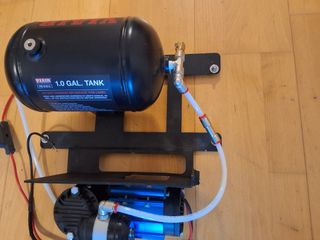 Compresor Aire ARB 12V con Tanque 4 litros