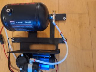 Compresor Aire ARB 12V con Tanque 4 litros