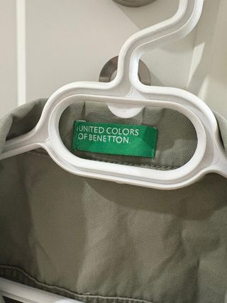 Chaleco Benetton Verde Militar con Joyas