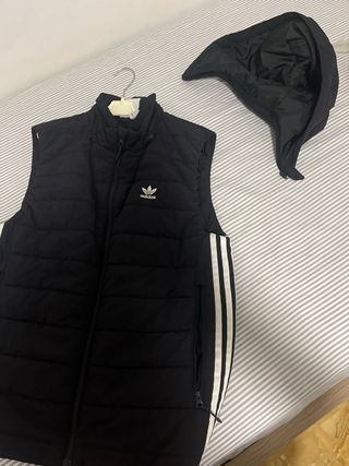 Chaleco Adidas Negro con Capucha