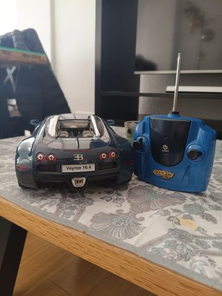 COCHE TELEDIRIGIDO BUGATTI.