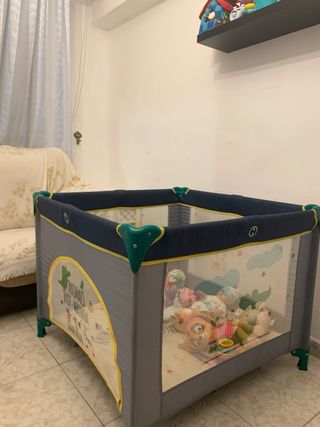 Parque infantil plegable cuadrado