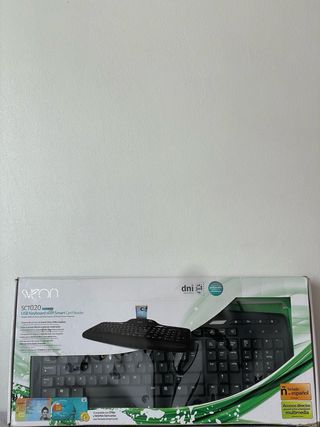 Teclado Sveon SCT020 USB con Lector Tarjetas
