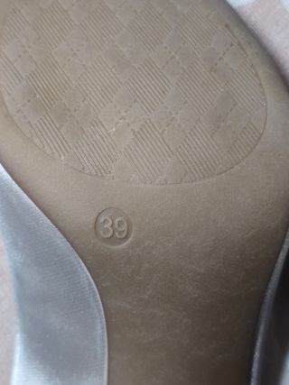 Zapatos de tacón Catwalk beige/plateado talla 39