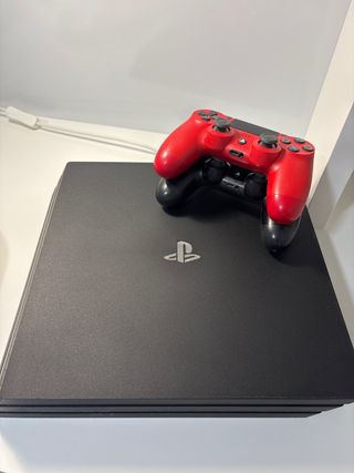 PS4 Pro 1TB + 2 Mandos