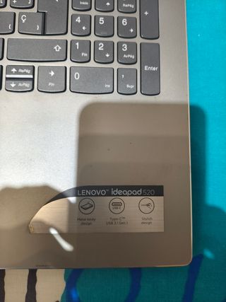 Ordenador portátil Lenovo Ideapad 520+ratón+funda