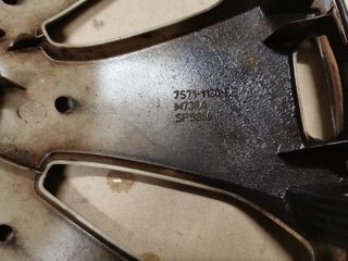 (77) 2 Tapacubos 16" Ford Focus/Mondeo originales