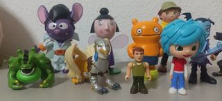 Lote de figuras de personajes variados