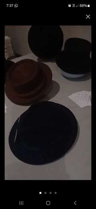 Sombrero verde y negro, todos los calores 