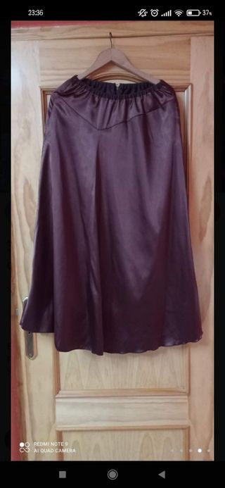Conjunto corsé y falda marrón y dorado