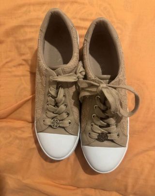 Zapatillas Guess Beige Talla 39