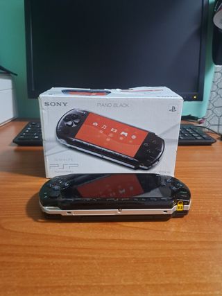 PSP 2004 Slim PlayStation Portable con Scatola