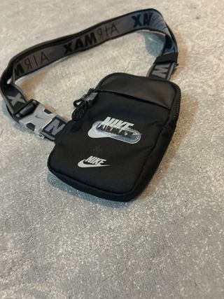 Riñonera Nike Air Max Negra
