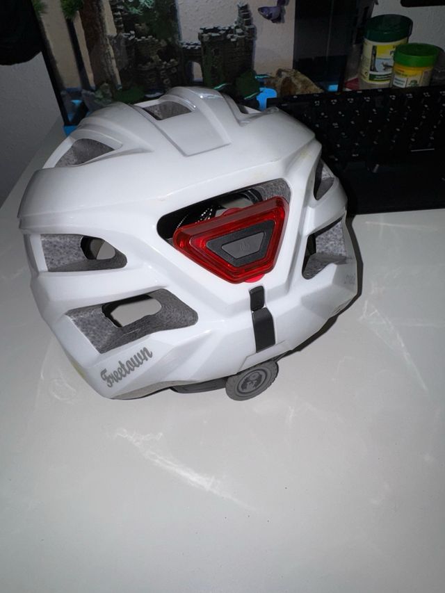 Casco de bicicleta blanco