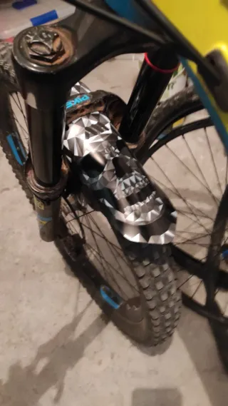 Bicicleta de enduro. AL ALQUILO O LA VENDO