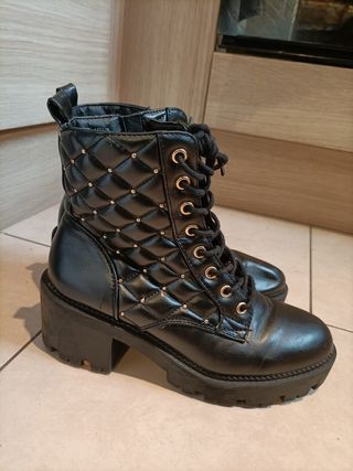 Botines negros con plataforma