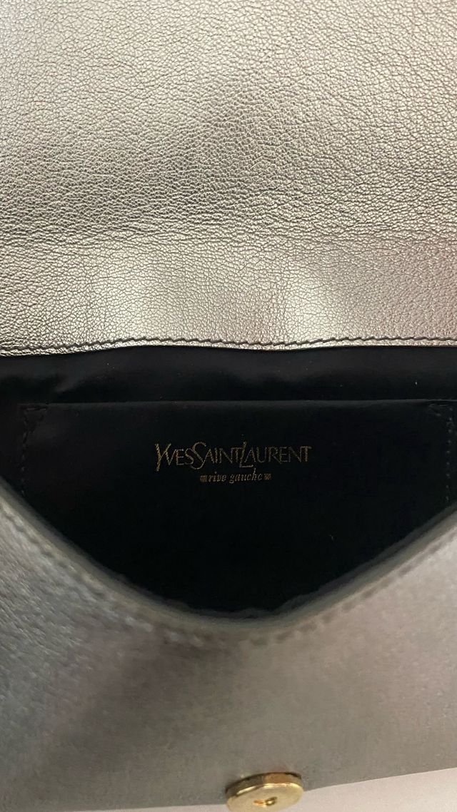 Pochette Yves Saint Laurent Argento