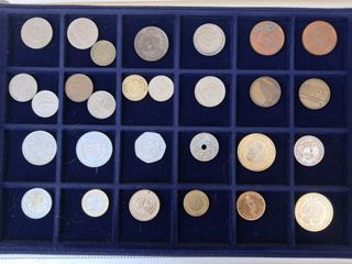 MALETÍN CON MONEDAS Y SELLOS 3