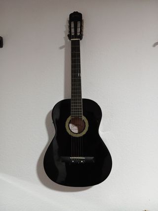 guitarra electroacústica Memphis
Modelo F1951BKQ