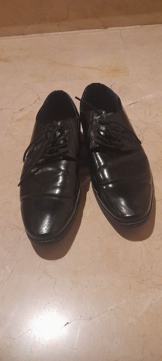 Zapatos de cuero negros