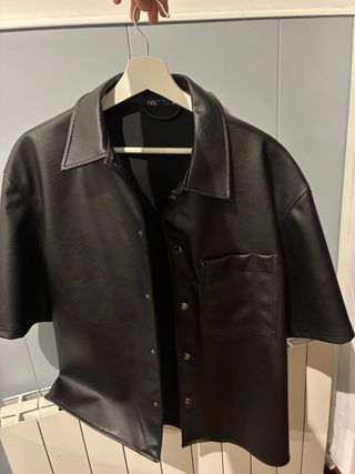 Camisa Chaqueta Zara Cuero Negra Manga Corta