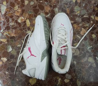 Zapatillas Puma Blancas y Rosas