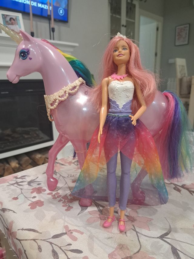 Barbie Dreamtopia Unicornio y Muñeca