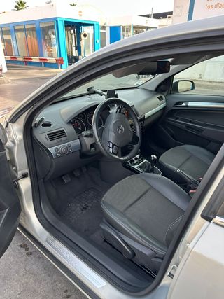 Opel Astra 2009