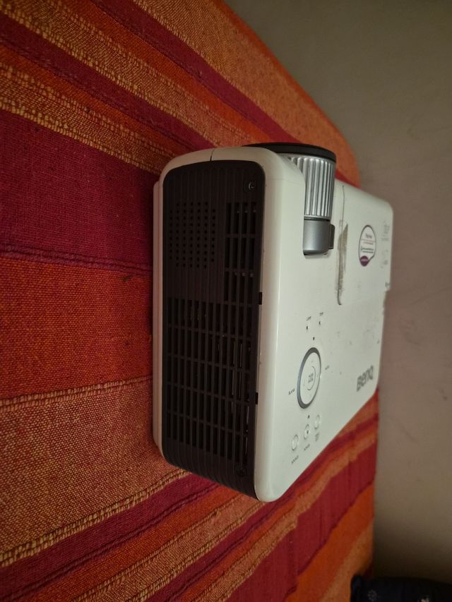 Proiettore Benq MP615P non funzionante