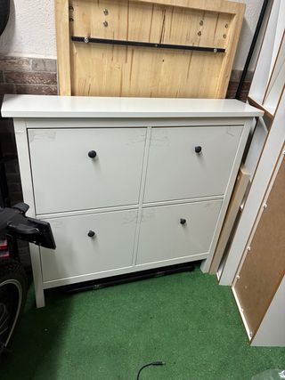 Zapatero blanco de madera