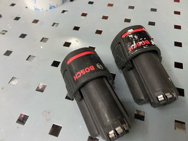 2 Baterías Bosch 12V 2.0 Ah Li-Ion