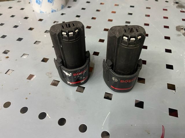 2 Baterías Bosch 12V 2.0 Ah Li-Ion