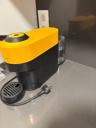 Cafetera Nespresso Vertuo Pop Mango