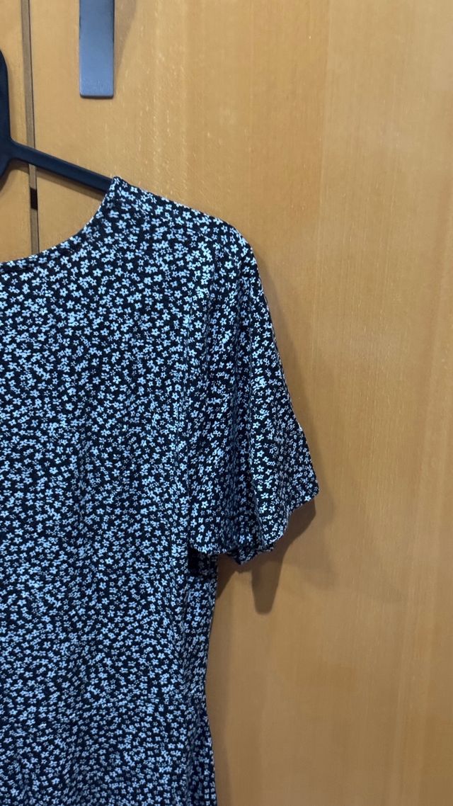 Vestido corto estampado floral Pull&Bear Talla L